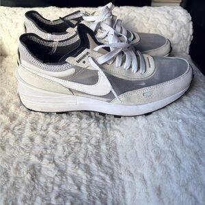 Nike women’s waffle one “summit white”